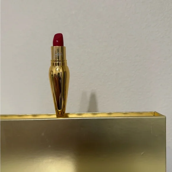 Christian Louboutin Bold Scarlet Lipstick - Picture 3 of 3